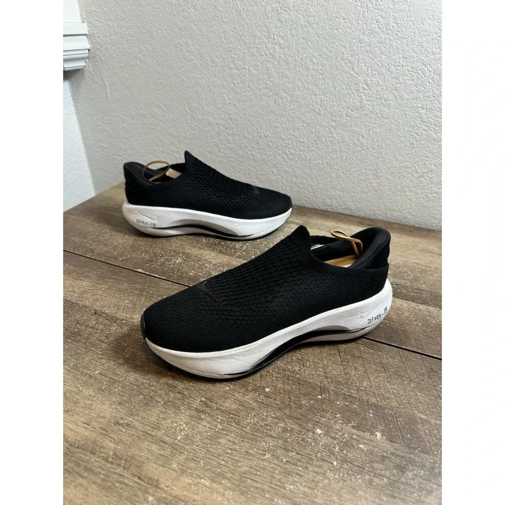 SAMPLE Nike Reina Easyon‎ Black-White Mens Sz 10.5 Shoes Sneakers